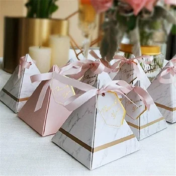 50Pcs Európe Trojuholníkového tvaru Pyramídy v Štýle Candy Box Svadobné Party Papierové Darčekové krabičky s Páse s nástrojmi