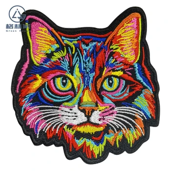 Farebné Mačka Hlavu Výšivky Opráv Oblečenie žehličky na Podklad Umenie Cartoon Zvierat Znak Appliques urob si sám