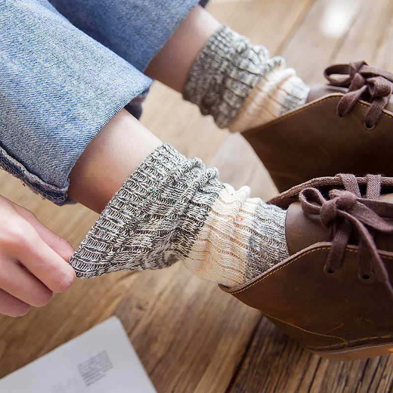 Jesenné a zimné hrubé teplé vlnené ponožky pre ženy pár vysoké ponožky vintage farby zodpovedajúce členková obuv bavlna socks1 pár