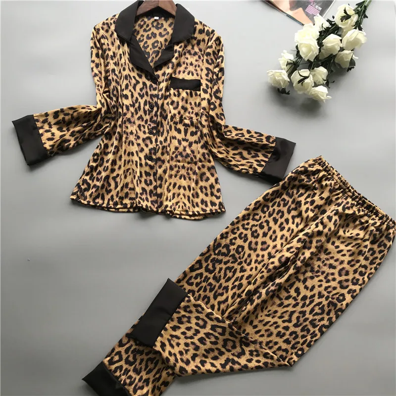 Ženy zmysel pre módne pyžamá jar nové dlhý rukáv žena ice hodváb módne leopard zrna sexy pyžamo